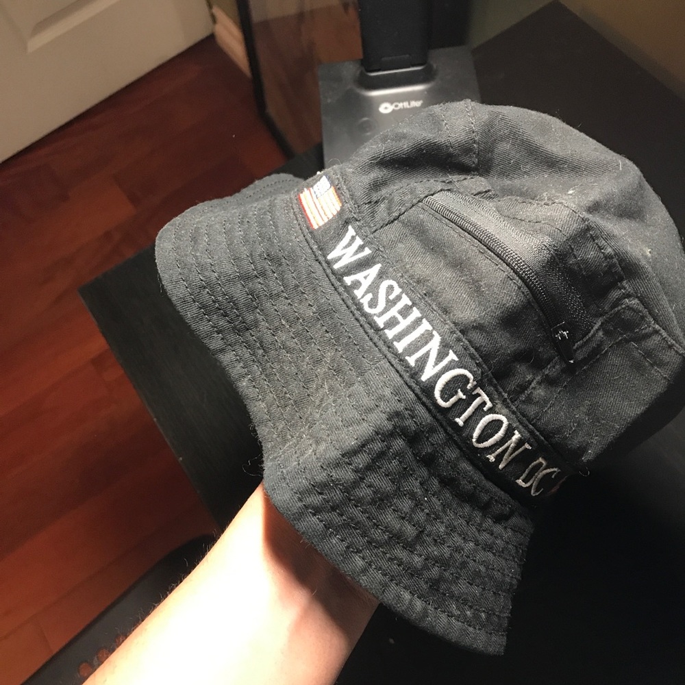 Black bucket hat